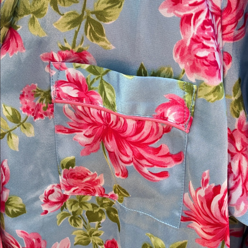 PINK Victoria's Secret Light Blue Floral Button-Up Top Sz M - Picture 3 of 9